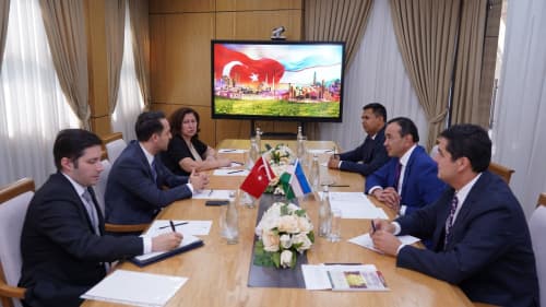 O‘zbekiston madaniyat vaziri Ozodbek Nazarbekov hamda Turkiyaning O‘zbekistondagi Favqulodda va Muxtor elchisi Ufuq Ulutash o‘rtasida ehtirom uchrashuvi bo‘lib o‘tdi